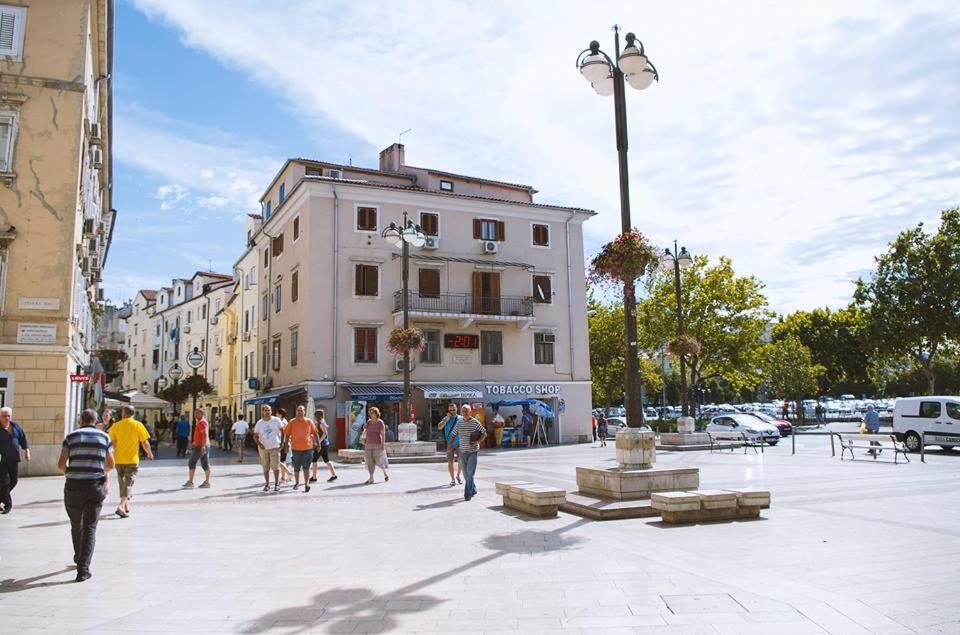 Odeon Apartment And Rooms Rijeka Extérieur photo