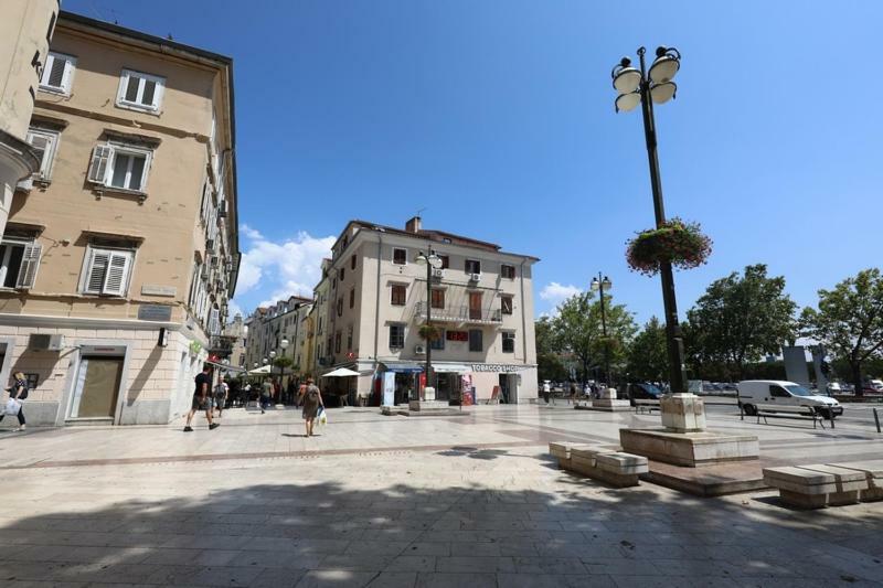 Odeon Apartment And Rooms Rijeka Extérieur photo