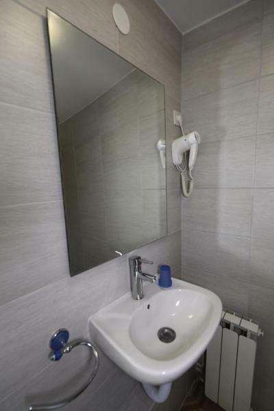 Odeon Apartment And Rooms Rijeka Extérieur photo